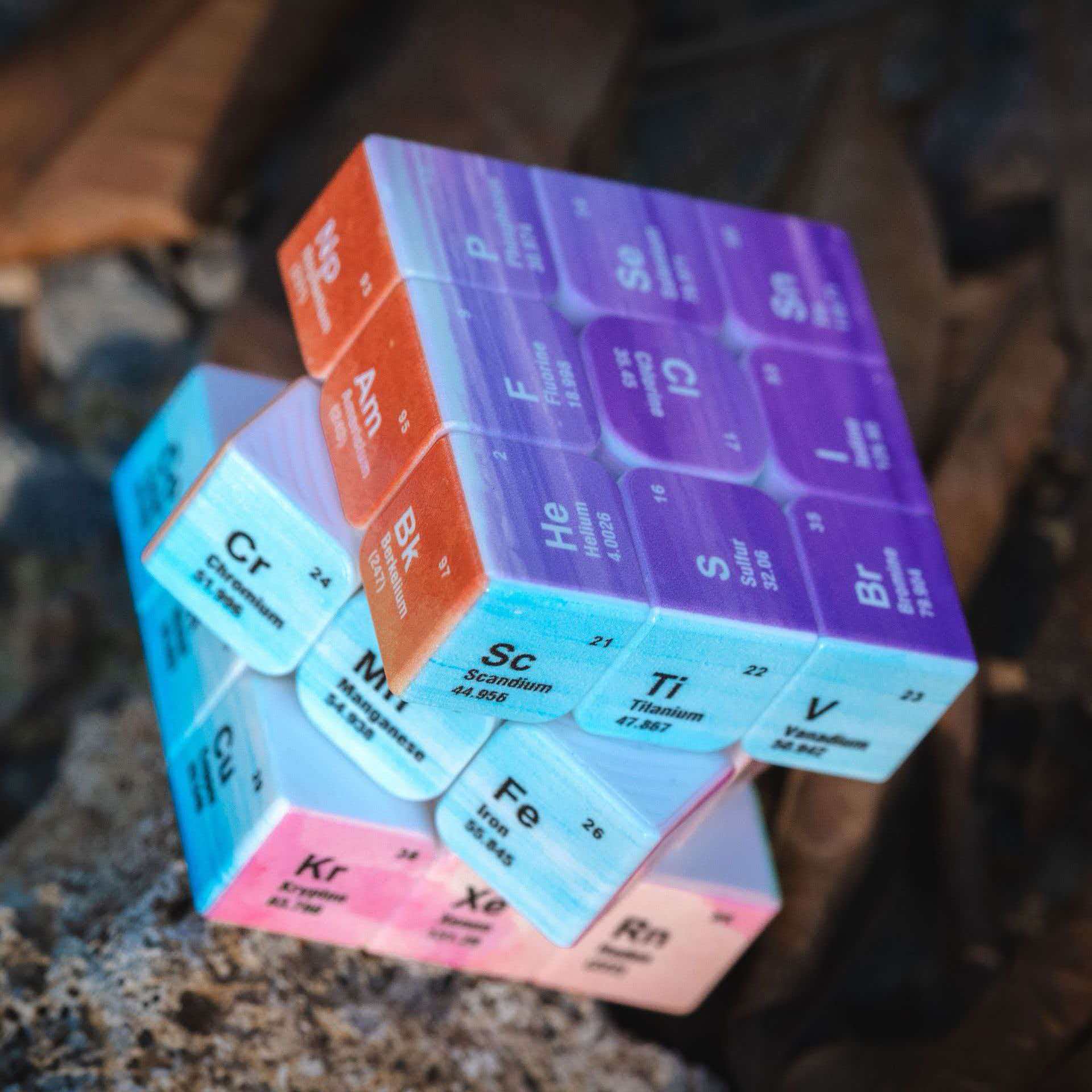 Periodic Table 3x3 Speed Cube  - Desk Setup Girl recension och pris