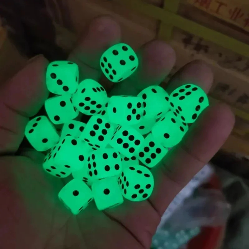 6-36Pcs 14mm Luminous Dice 6 S - Desk Setup Dark recension och pris