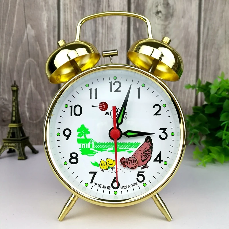 Metal Mechanical Alarm Clock C - Desk Setup Vintage recension och pris